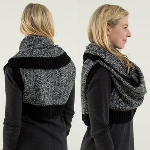 Lululemon Cozy Yogi Infinity Scarf Merino Wool Knit Wrap Black / Angel Wing